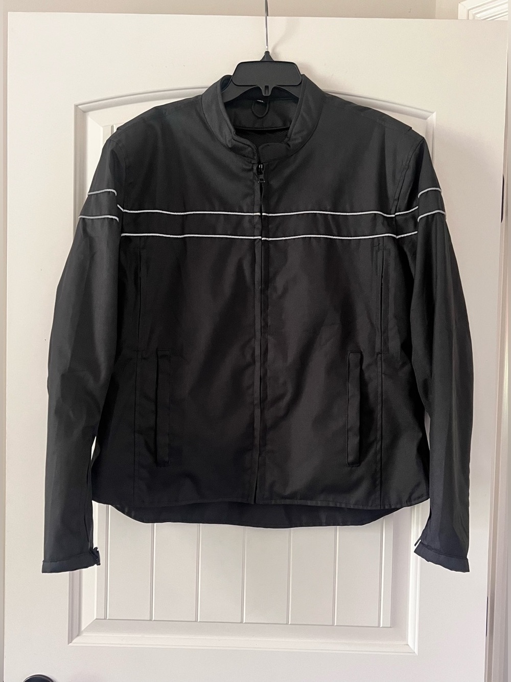 Men’s Size 3XL Black Motorcycle Jacket Several Zippered‎ Airflow Vents Pockets